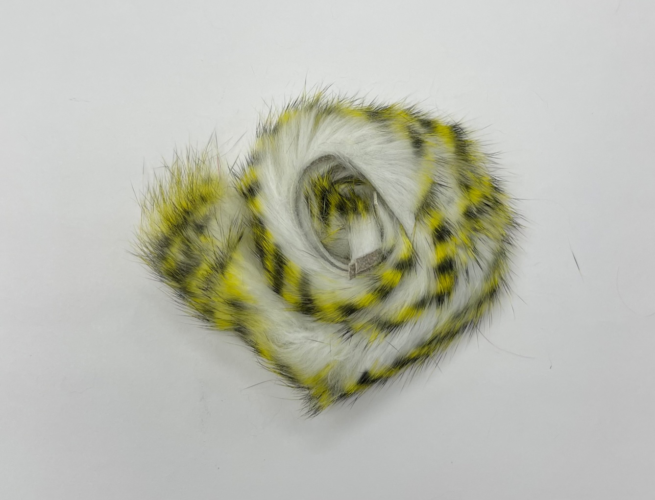 OFishL Tiger Tail Rabbit Zonkers - White/Yellow