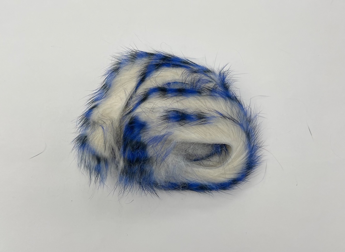 OFishL Tiger Tail Rabbit Zonkers - White/Royal Blue