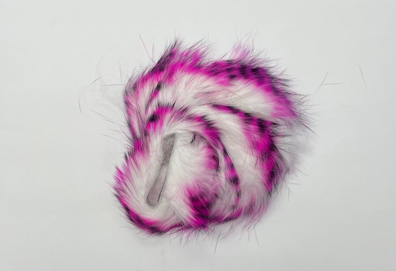 OFishL Tiger Tail Rabbit Zonkers - White/Pink