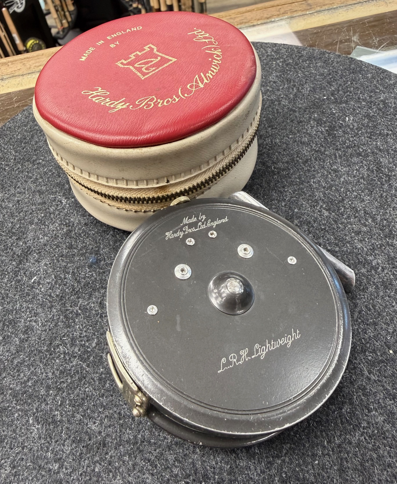 Hardy LRH Lightweight Series Fly Reel w/ 2 Screw Line Guard - Lightly Used