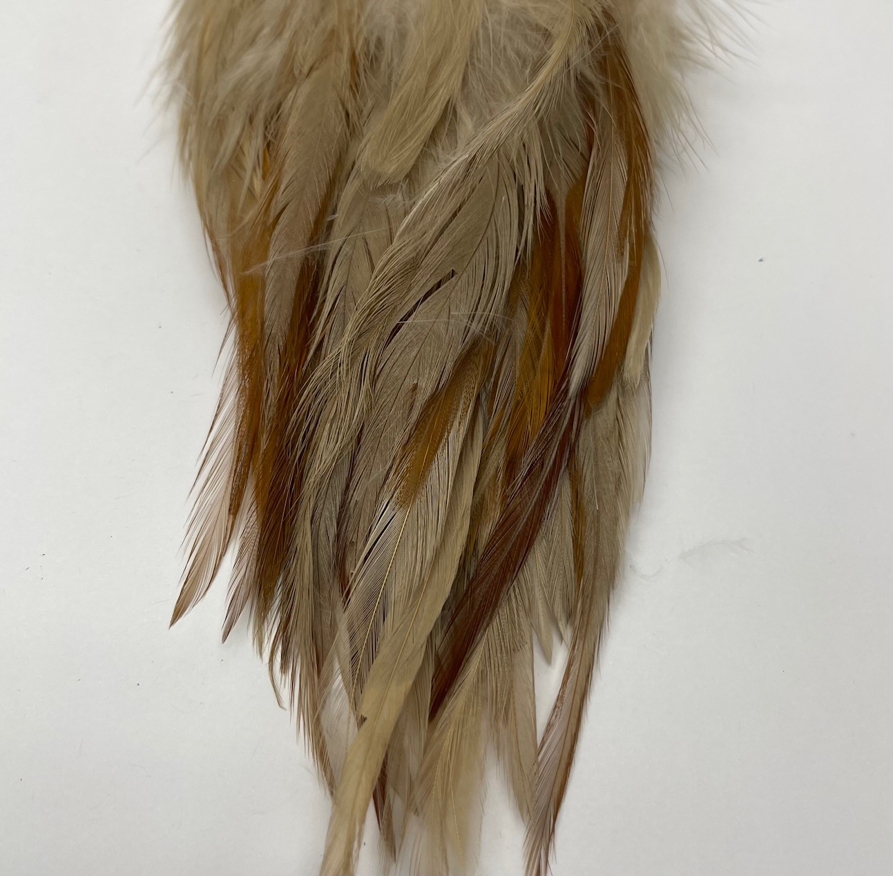 Wapsi Strung Rooster Saddles Long - Natural Ginger
