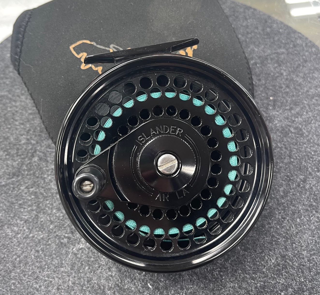 dutch reels la4 fly reel Cheeky Drip 425 The Liquid utilises the same super smooth Islander Precision Reels AR LA
